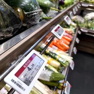 مشبك عمودي لعلامة ESL
 لشماعات معدنية